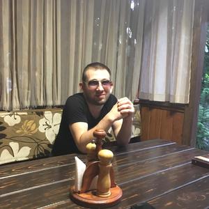 Парни в Бендерах: Дмитрий, 29 - ищет девушку из Бендер