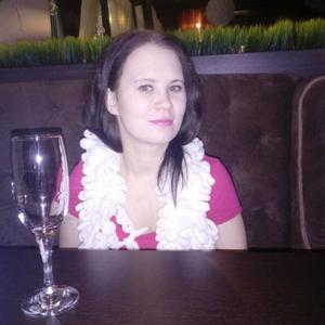 Девушки в Саяногорске: Татьяна, 26 - ищет парня из Саяногорска