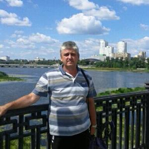 Парни в Саратове: Геннадий, 67 - ищет девушку из Саратова