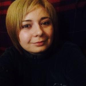 Девушки в Черновцах: Анна, 32 - ищет парня из Черновиц