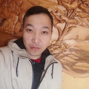 Парни в Улан-Удэ: Кирилл, 33 - ищет девушку из Улан-Удэ