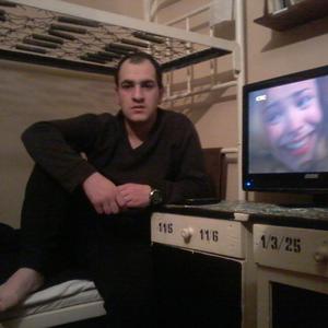 Рустам, 28 лет, Кемерово