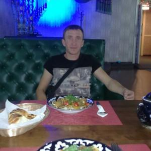 Парни в Томске: Артур, 37 - ищет девушку из Томска
