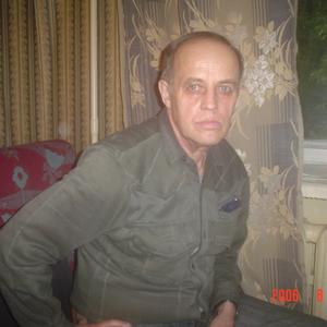 Руслан, 69 лет, Новосибирск