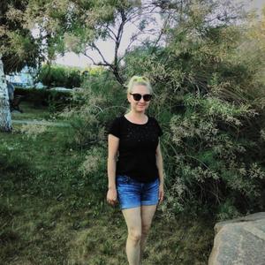 Девушки в Магнитогорске: Алиса, 48 - ищет парня из Магнитогорска