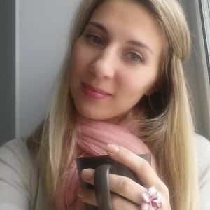 Девушки в Омске: Анастасия, 38 - ищет парня из Омска