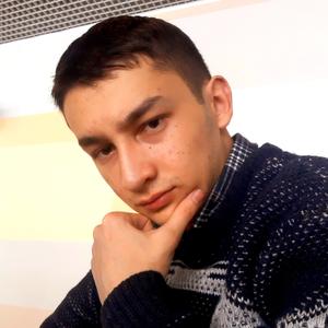 Андрей, 22 года, Сургут