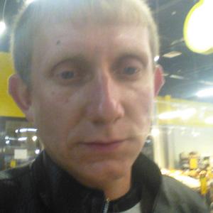 Парни в Бийске: Александр, 33 - ищет девушку из Бийска