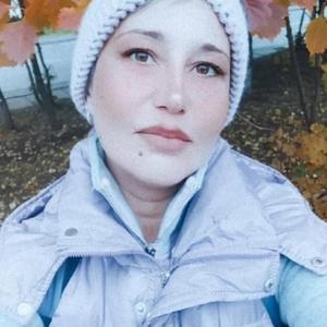 Девушки в Кемерово: Валентина, 39 - ищет парня из Кемерово