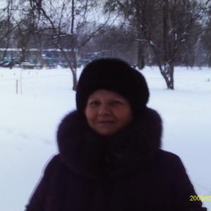 Девушки в Новокузнецке: Раиса Матюхина, 66 - ищет парня из Новокузнецка