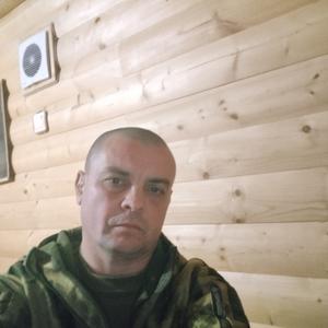 Парни в Гатчине: Вячеслав, 48 - ищет девушку из Гатчины