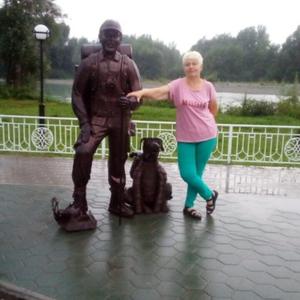 Девушки в Барнауле (Алтайский край): Татьяна, 61 - ищет парня из Барнаула (Алтайский край)