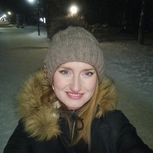 Девушки в Ейске: Людмила, 35 - ищет парня из Ейска