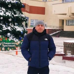 Парни в Новолукомле: Паша, 40 - ищет девушку из Новолукомля