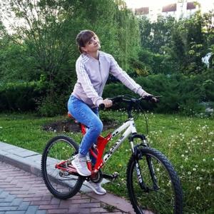 Девушки в Саратове: Юлия, 36 - ищет парня из Саратова