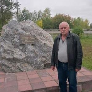Парни в Томске: Александр, 67 - ищет девушку из Томска