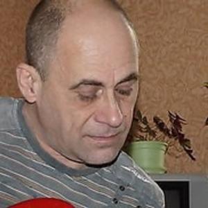 Парни в Челябинске: Геннадий, 63 - ищет девушку из Челябинска