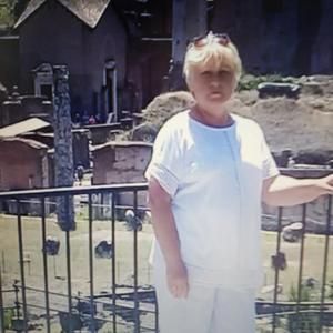 Девушки в Ставрополе: Людмила, 62 - ищет парня из Ставрополя