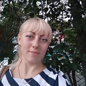 Девушки в Донецке: Марина, 39 - ищет парня из Донецка