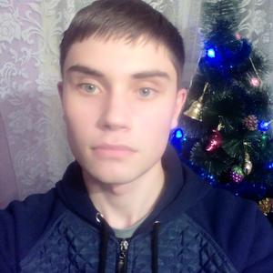 Парни в Томске: Виктор, 24 - ищет девушку из Томска