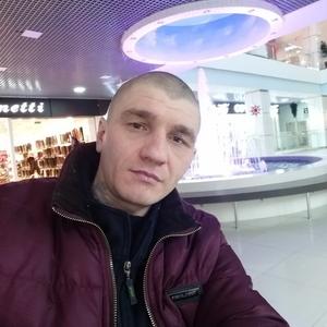 Парни в Ханты-Мансийске: Юрик, 23 - ищет девушку из Ханты-Мансийска