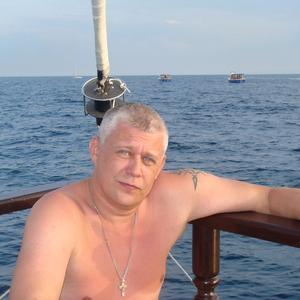 Парни в Гатчине: Олег, 49 - ищет девушку из Гатчины
