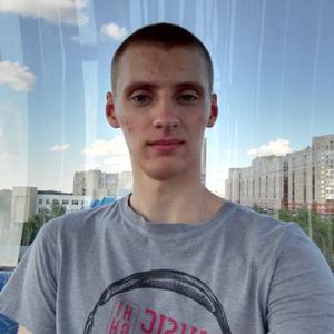 Юрий, 24 года, Омск