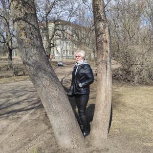 Девушки в Санкт-Петербурге: Анна, 44 - ищет парня из Санкт-Петербурга