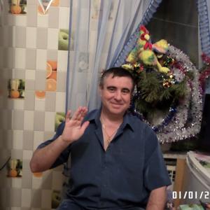 Парни в Саратове: Юрий Мишин, 57 - ищет девушку из Саратова