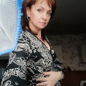 Девушки в Омске: Валентина, 55 - ищет парня из Омска