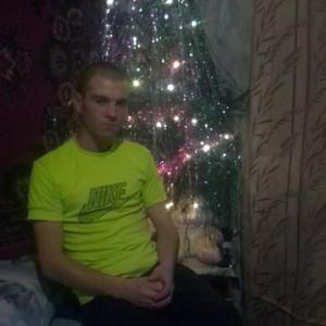 Парни в Томске: Артем, 27 - ищет девушку из Томска