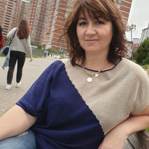 Девушки в Калининграде: Оксана, 52 - ищет парня из Калининграда