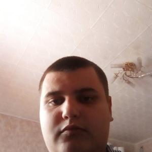 Антон, 25 лет, Бородино