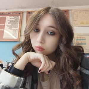 Девушки в Ульяновске: Алёна, 19 - ищет парня из Ульяновска