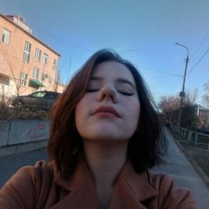 Девушки в Челябинске: Ляйсан, 19 - ищет парня из Челябинска