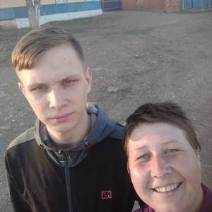 Девушки в Новосибирске: Елена, 39 - ищет парня из Новосибирска