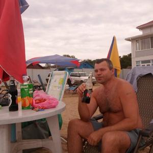Олег, 55 лет, Владивосток