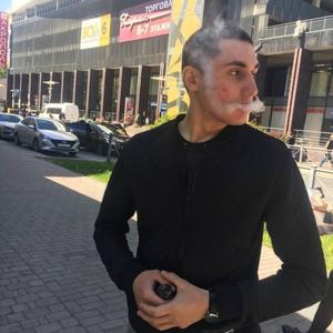 Парни в Калининграде: Андрей, 21 - ищет девушку из Калининграда