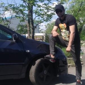 Парни в Владивостоке: Бобир, 29 - ищет девушку из Владивостока