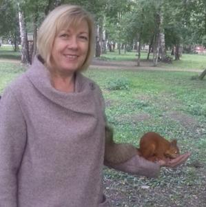 Девушки в Новосибирске: Елена, 57 - ищет парня из Новосибирска