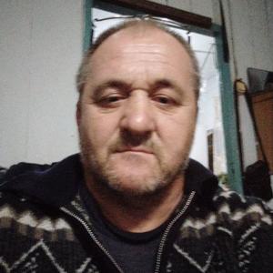 Юрий, 53 года, Рощино