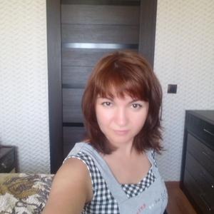 Девушки в Волгограде: Елена, 44 - ищет парня из Волгограда