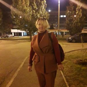 Девушки в Татарстане: Alena, 45 - ищет парня из Татарстана