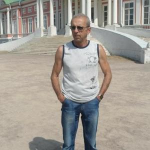 Виктор, 68 лет, Москва