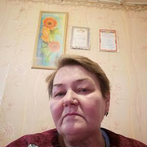 Девушки в Смоленске: Ирина, 61 - ищет парня из Смоленска