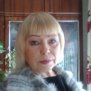 Девушки в Казани (Татарстан): Наташа, 72 - ищет парня из Казани (Татарстан)