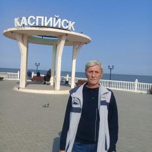 Парни в Махачкале: Олег, 63 - ищет девушку из Махачкалы