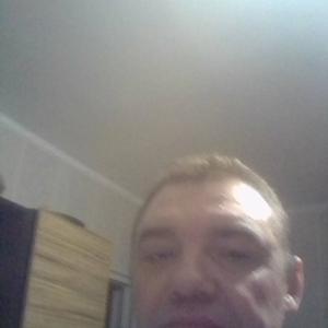 Парни в Оренбургское: Виктор, 43 - ищет девушку из Оренбургское