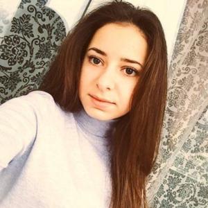 Девушки в Екатеринбурге: Милена, 23 - ищет парня из Екатеринбурга