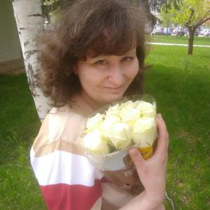 Девушки в Томске: Ольга, 43 - ищет парня из Томска